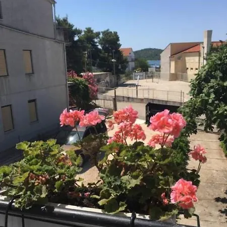 Apartment Mira