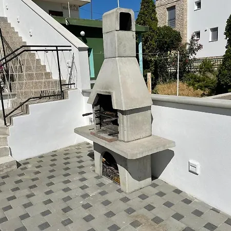 Apartment Mira