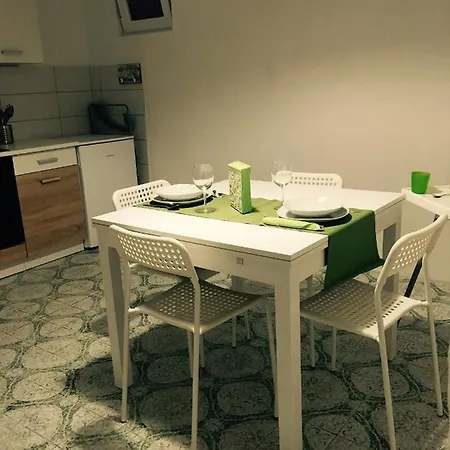 Apartment Mira