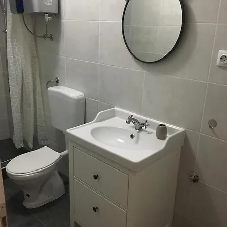 Apartment Mira Pirovac